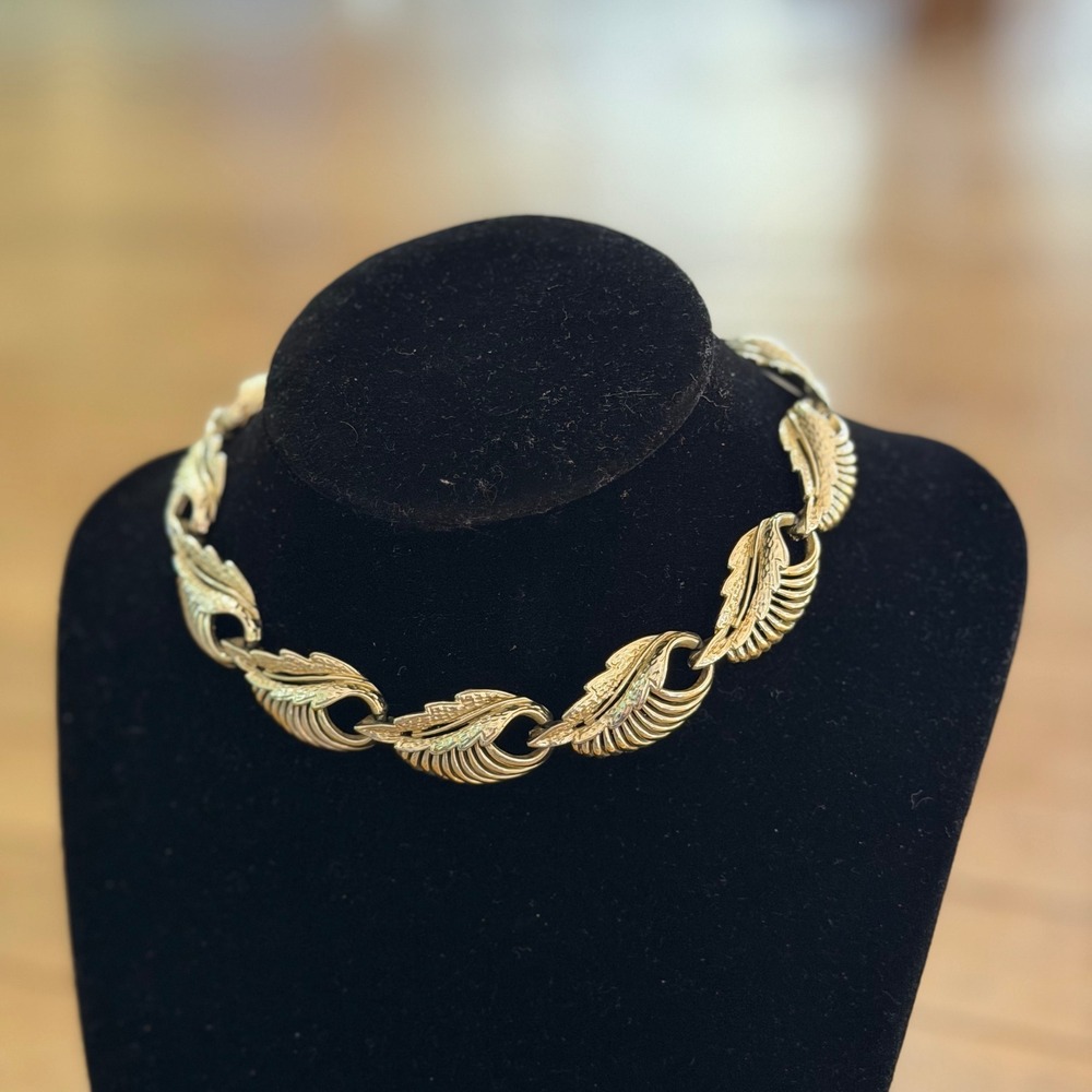 Vintage Signed STAR Gold-Tone Leaf Link Choker Necklace 1950s-60s Botanical MCM